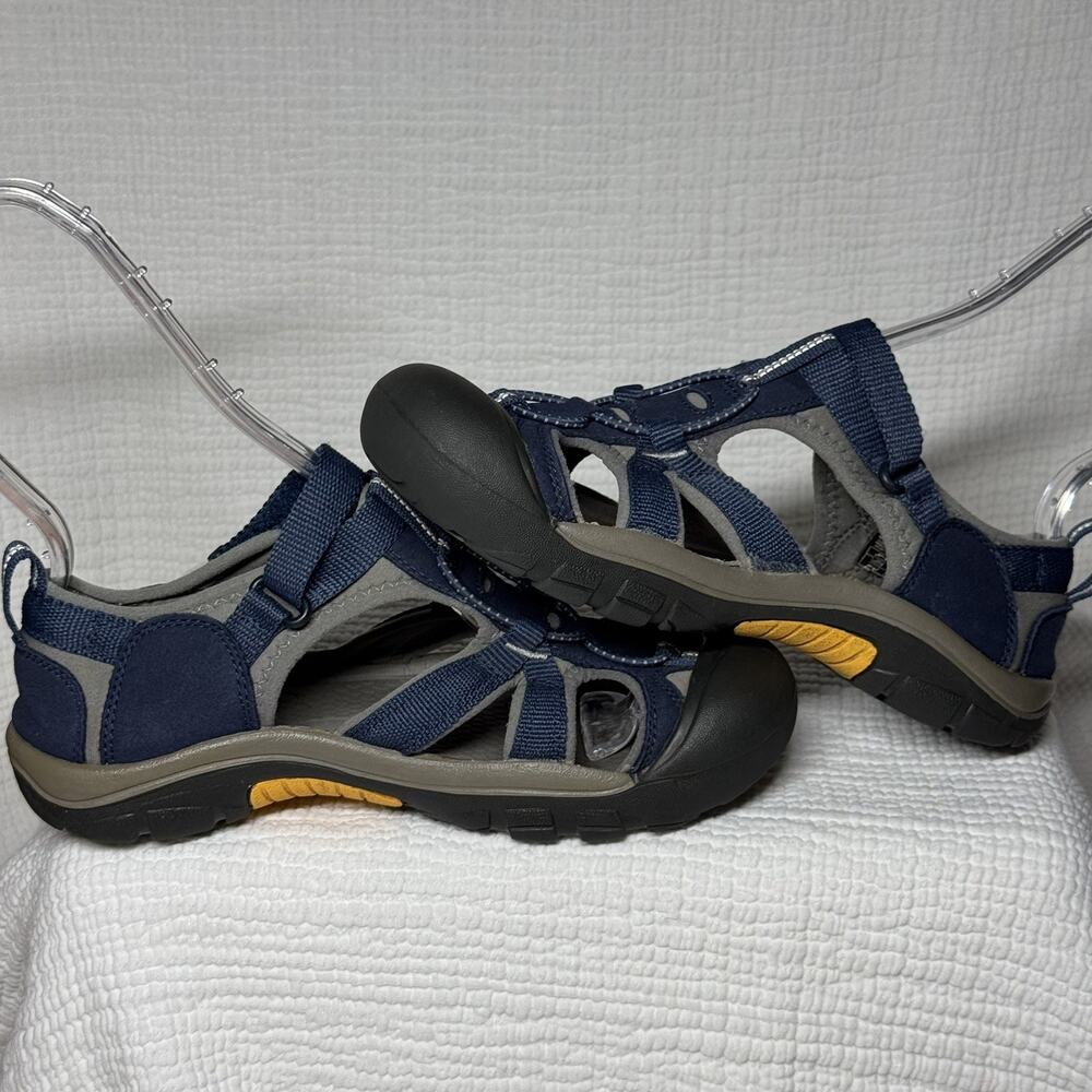Keen Vince H2 Grey Navy Blue Hiking Sandals Youth Boys US 5 EU 37 Water Shoes